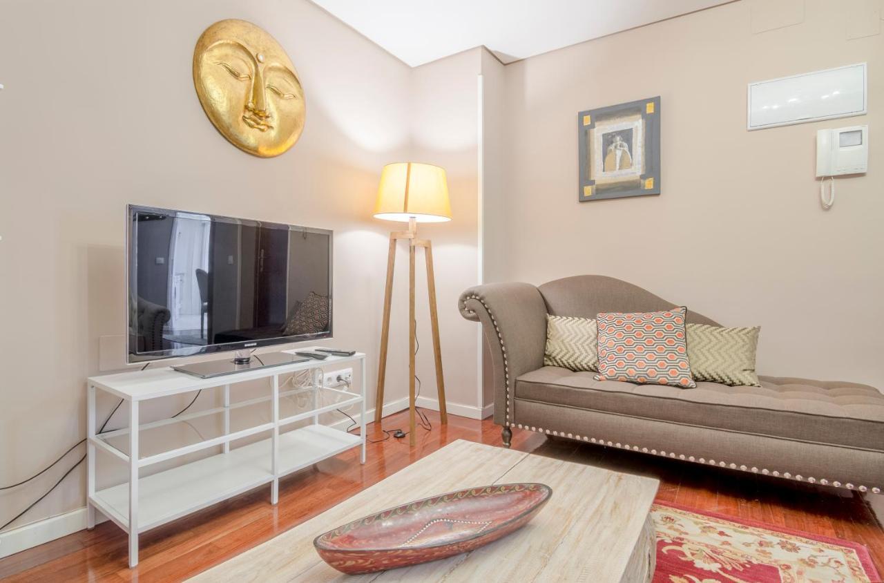 Cross Check Descalzas Reales Apartment Madri Exterior foto